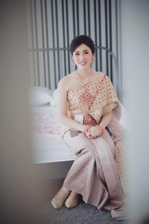 ชุดไทยเจ้าสาว ชุดไทยจักรพรรดิ์ เช่าที่แบมบี้ เวดดิ้ง ห้วยขวาง